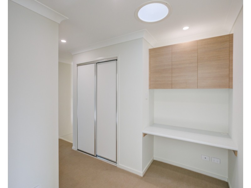 50 Livistona Street, Redland Bay QLD 4165