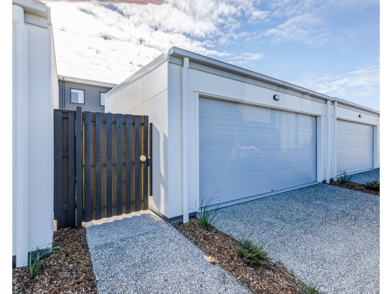 50 Livistona Street, Redland Bay QLD 4165