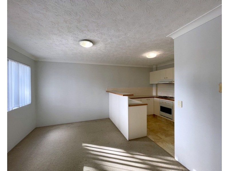 3/35 Huth Street, Labrador QLD 4215
