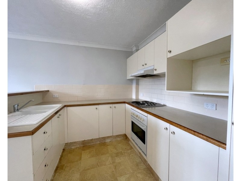 3/35 Huth Street, Labrador QLD 4215