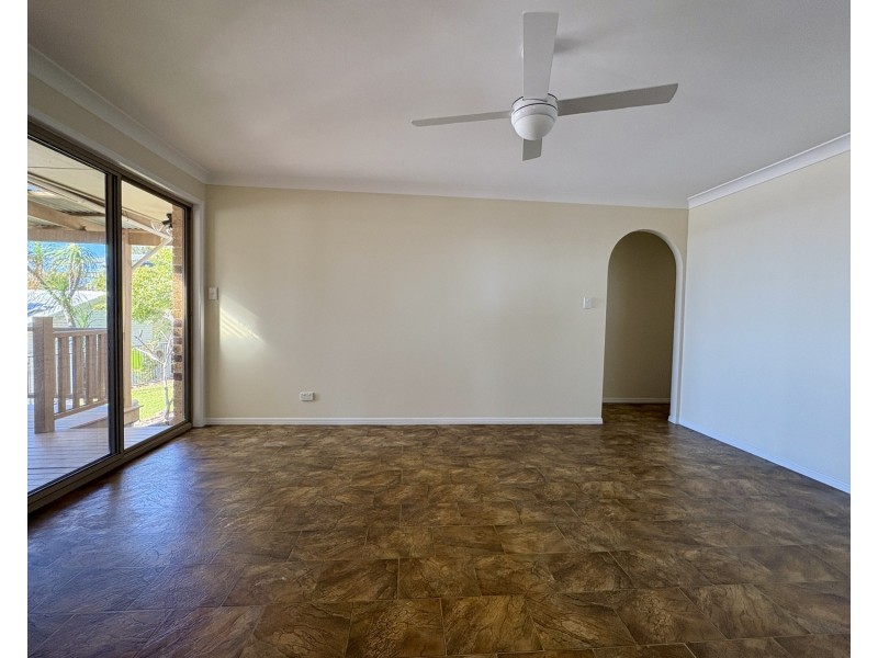 32 Kincaid Drive, Highland Park QLD 4211