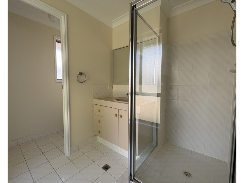 32 Kincaid Drive, Highland Park QLD 4211