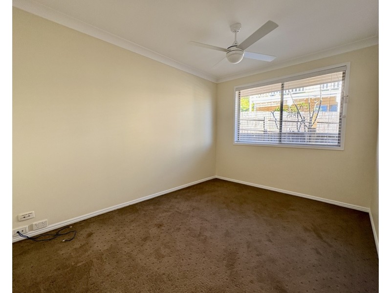 32 Kincaid Drive, Highland Park QLD 4211