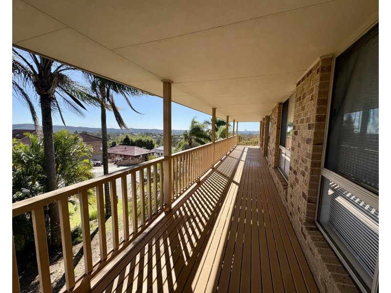 32 Kincaid Drive, Highland Park QLD 4211