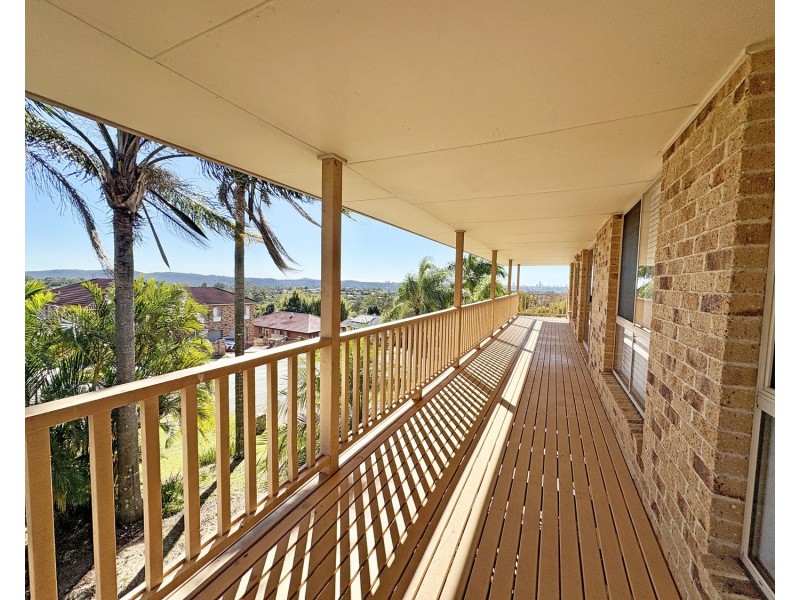32 Kincaid Drive, Highland Park QLD 4211