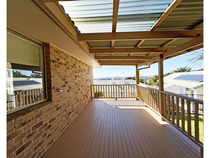 32 Kincaid Drive, Highland Park QLD 4211
