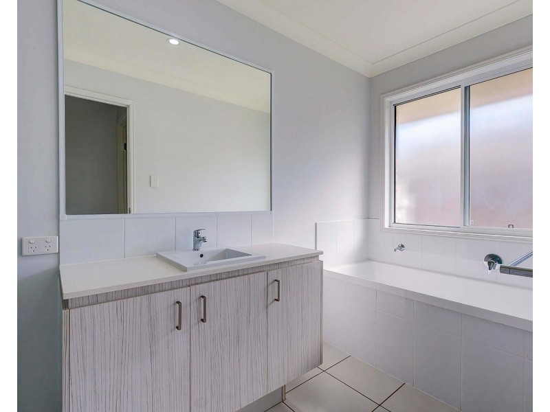 38 Hasemann Crescent, Upper Coomera QLD 4209
