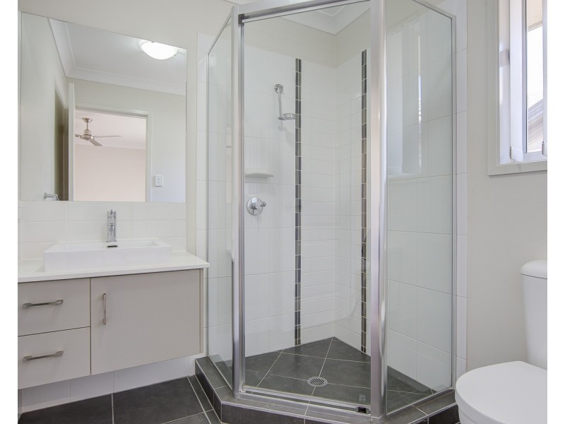 6 Hillsborough Place, Pimpama QLD 4209