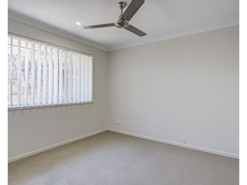 6 Hillsborough Place, Pimpama QLD 4209