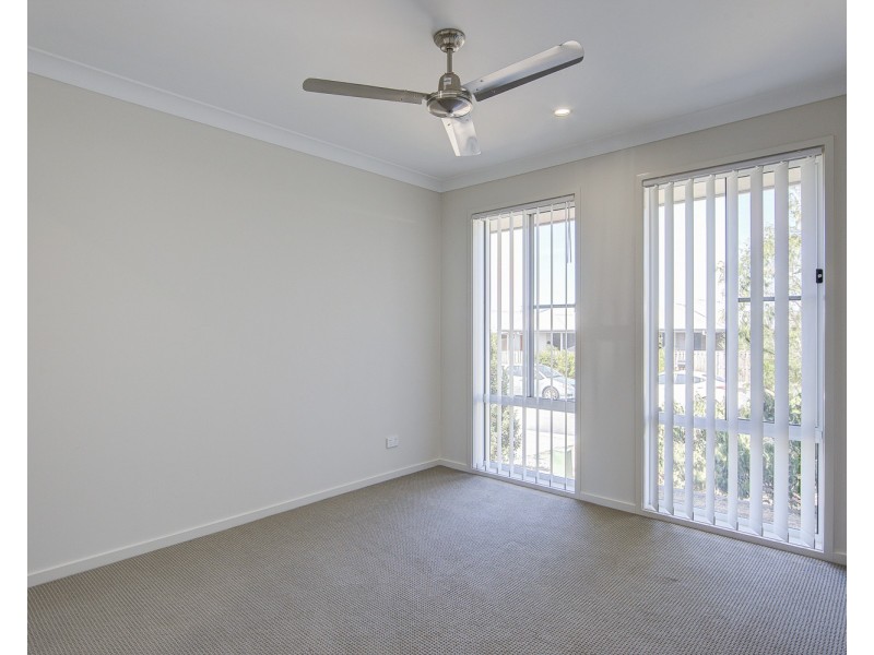 6 Hillsborough Place, Pimpama QLD 4209