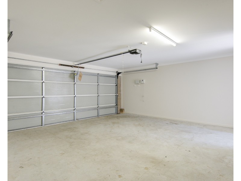 6 Hillsborough Place, Pimpama QLD 4209