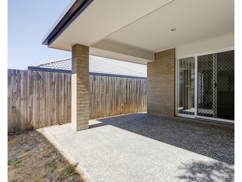 6 Hillsborough Place, Pimpama QLD 4209