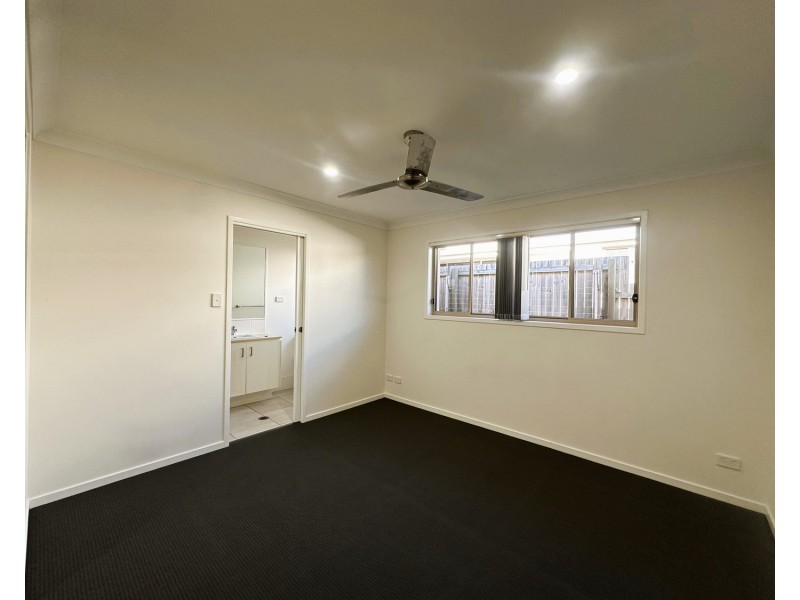 4 Gillian Drive, Coomera QLD 4209