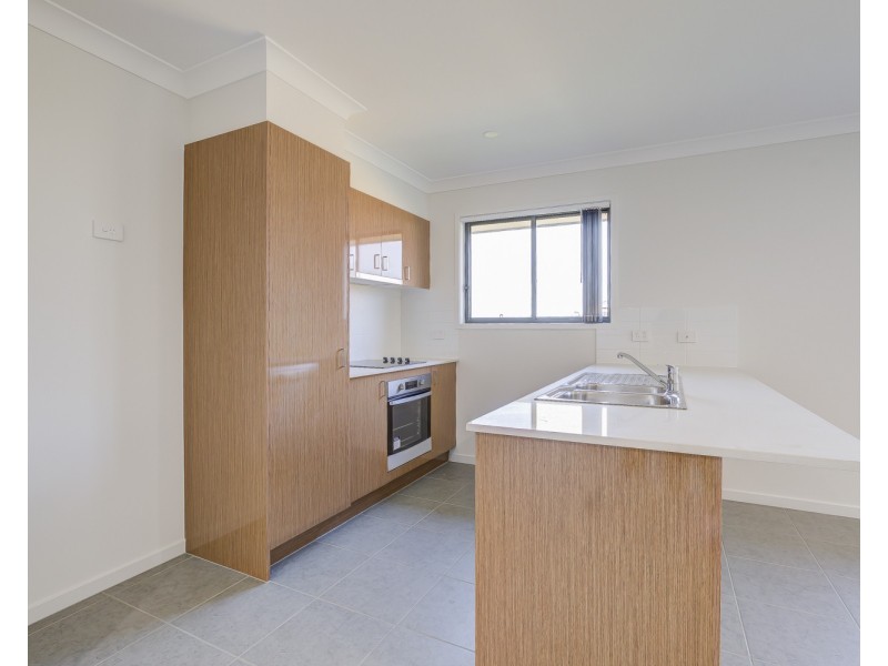8 Mount Morgan Place, Ormeau QLD 4208