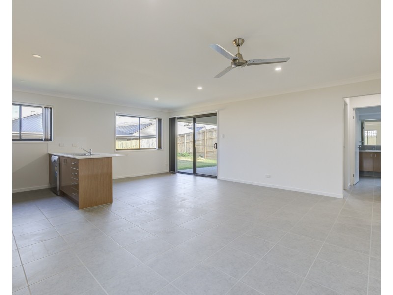 8 Mount Morgan Place, Ormeau QLD 4208