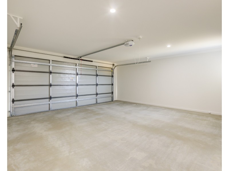8 Mount Morgan Place, Ormeau QLD 4208