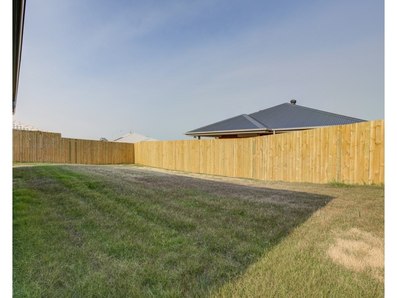 8 Mount Morgan Place, Ormeau QLD 4208