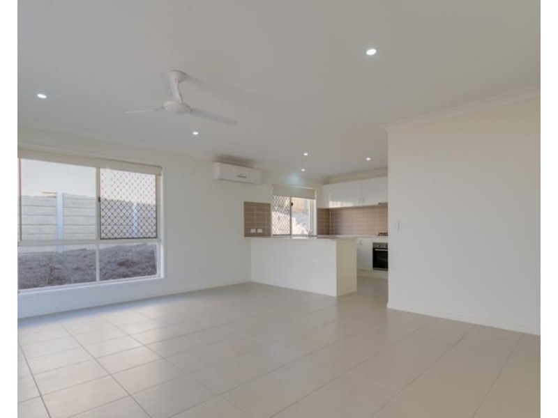 37 Nightshade Crescent, Pimpama QLD 4209