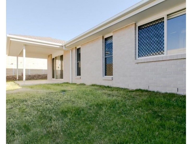 37 Nightshade Crescent, Pimpama QLD 4209