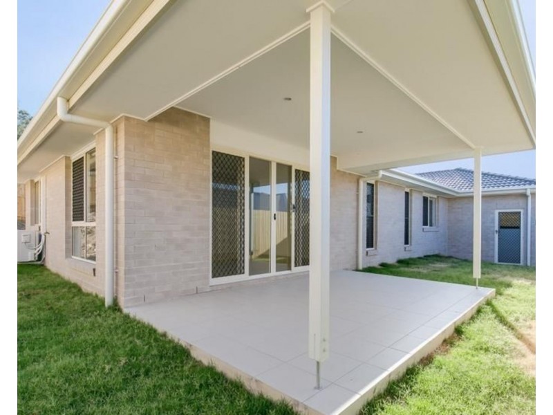 37 Nightshade Crescent, Pimpama QLD 4209