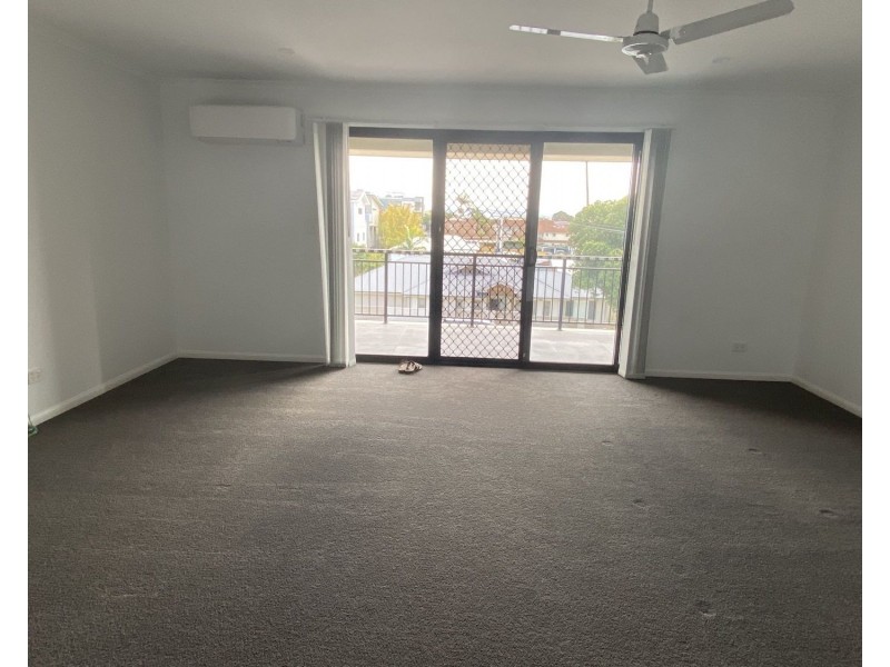 5a Mal Burke Street, Southport QLD 4215