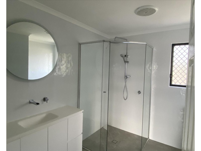 5a Mal Burke Street, Southport QLD 4215