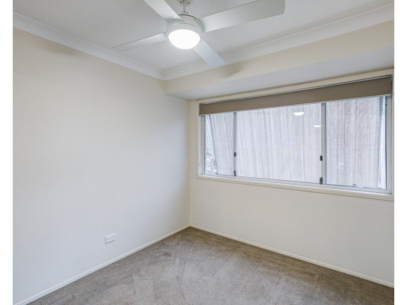 1/16 Bathurst Court, Helensvale QLD 4212