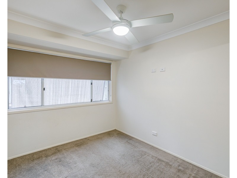 1/16 Bathurst Court, Helensvale QLD 4212