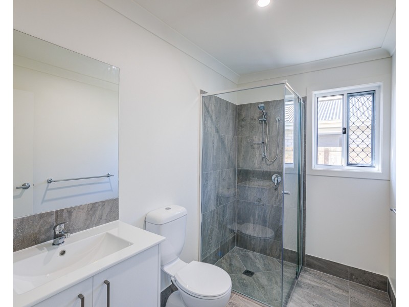 8B Wildhood Lane, Bahrs Scrub QLD 4207