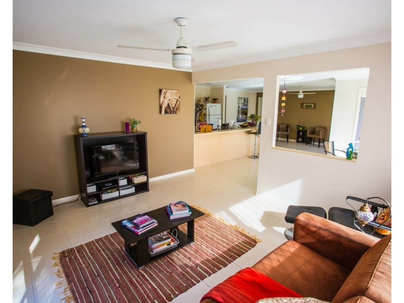 12 Arragan Court, Pacific Pines QLD 4211