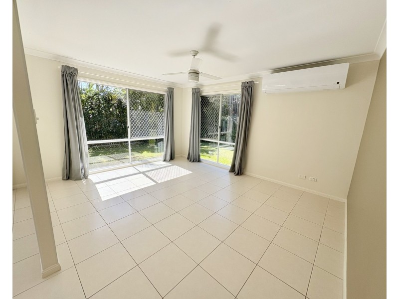 12 Arragan Court, Pacific Pines QLD 4211