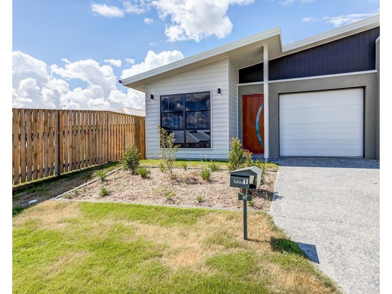 1/5 Merino Street, Park Ridge QLD 4125