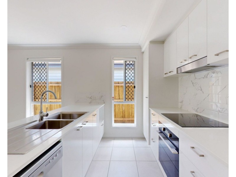 19 Mackenroth Street, Collingwood Park QLD 4301