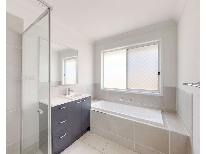 19 Mackenroth Street, Collingwood Park QLD 4301