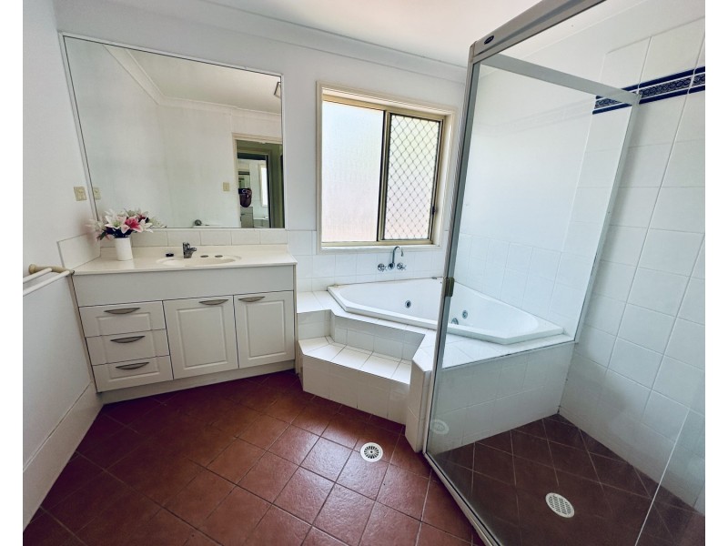 5 Whitewood Place, Molendinar QLD 4214