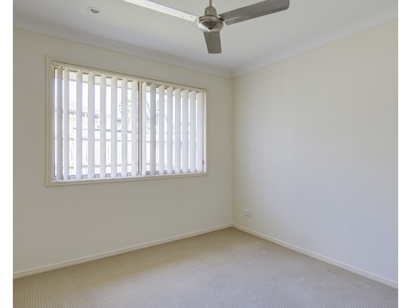 10 Charles Avenue, Pimpama QLD 4209