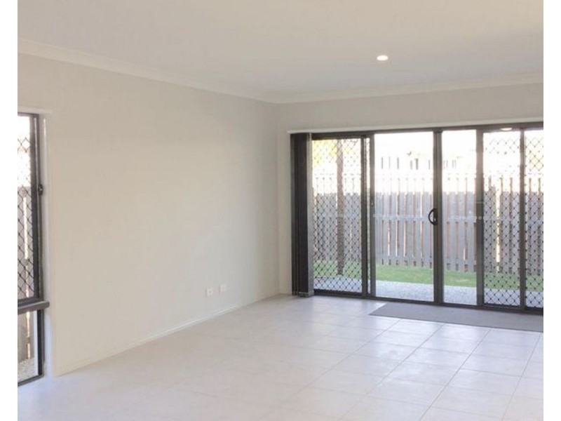 6 Keelson Crescent, Hope Island QLD 4212