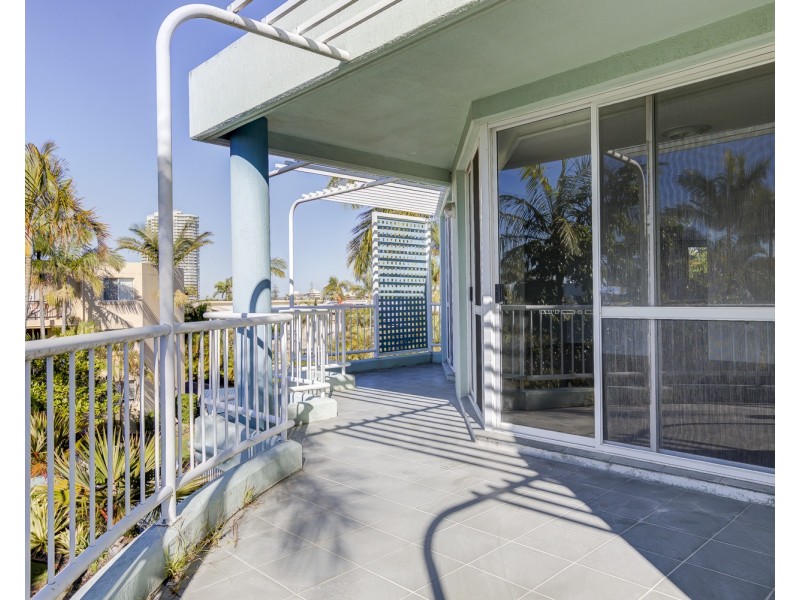 25/75 Morala Avenue, Runaway Bay QLD 4216