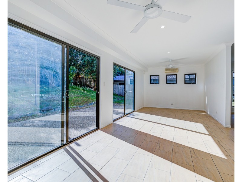 59 Victoria Drive, Pacific Pines QLD 4211
