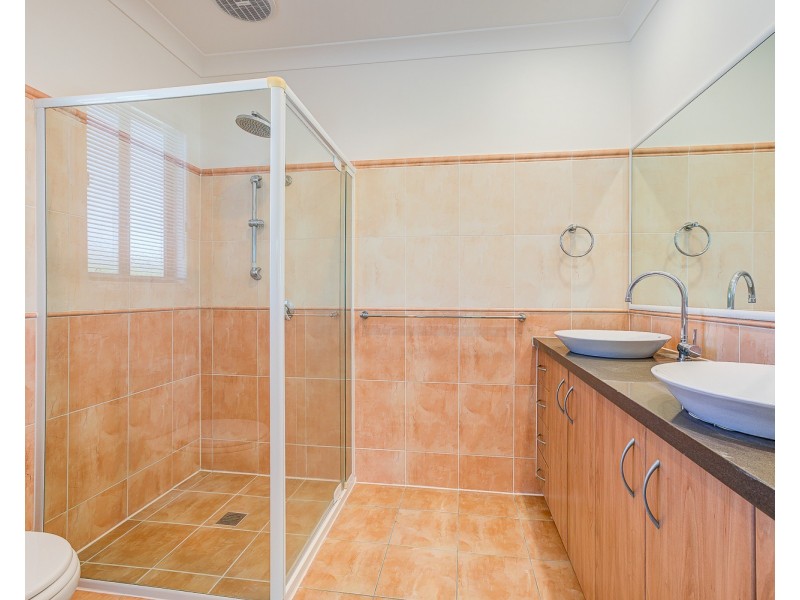 59 Victoria Drive, Pacific Pines QLD 4211