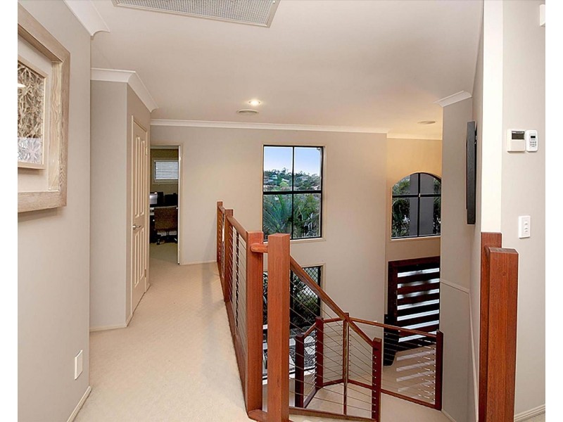 19 O’Brien Court, Arundel QLD 4214