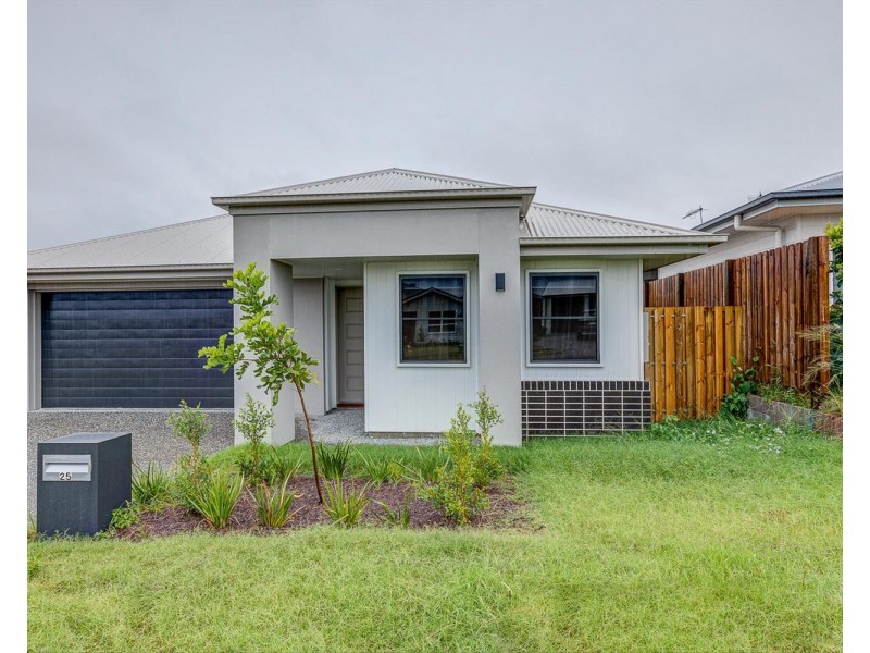 25 Heath Terrace, Park Ridge QLD 4125