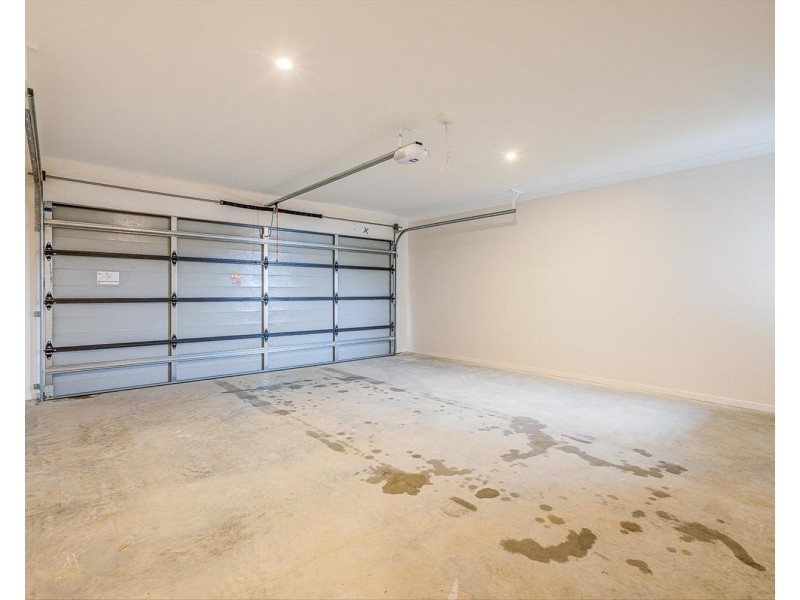25 Heath Terrace, Park Ridge QLD 4125