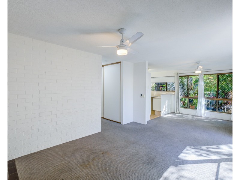 2/45 Australia Avenue, Broadbeach QLD 4218