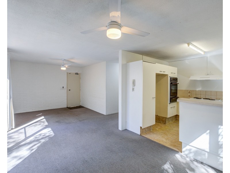 2/45 Australia Avenue, Broadbeach QLD 4218