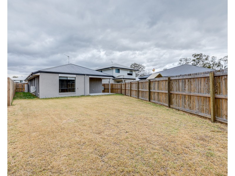 22 Oak Street, Pimpama QLD 4209