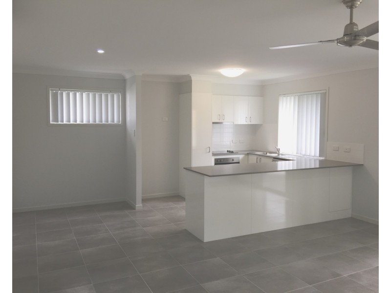 3 Sunstone Avenue, Pimpama QLD 4209