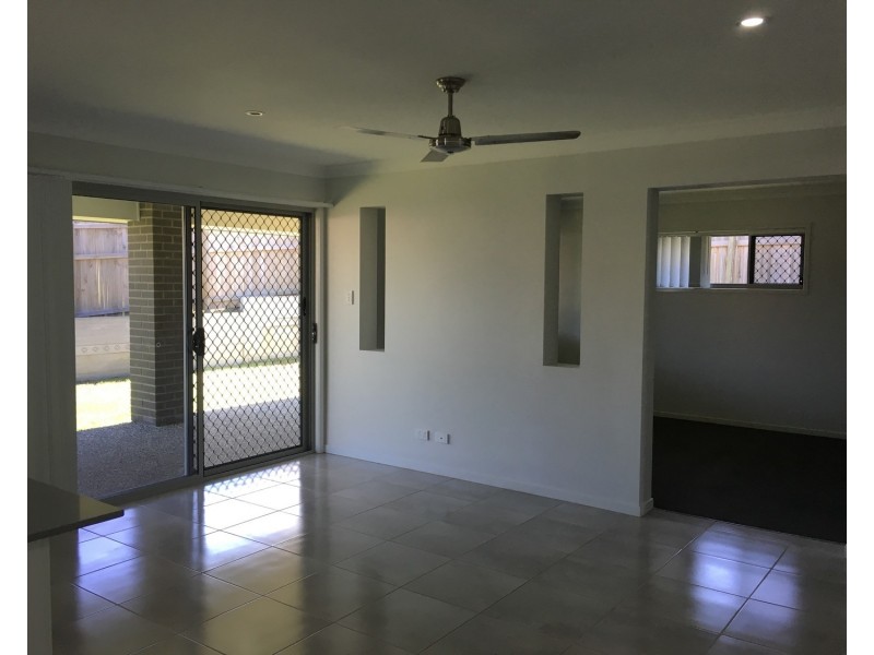 3 Sunstone Avenue, Pimpama QLD 4209