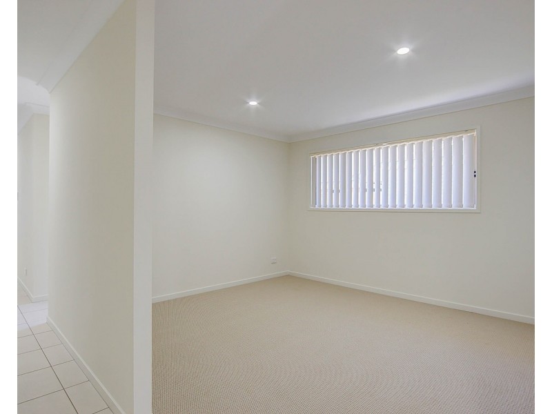 16 Steves Way, Coomera QLD 4209