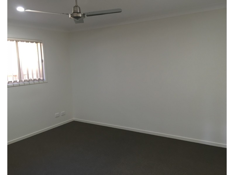 3 Maurie Pears Crescent, Pimpama QLD 4209